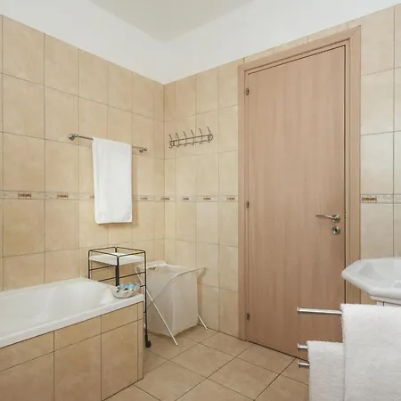 Neraida - 2bed Walk To Kalamies Апартаменты