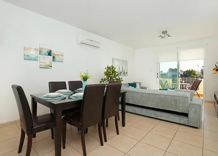 Neraida - 2bed Walk To Kalamies Protaras